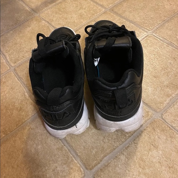 Fila sneakers - Picture 3 of 4